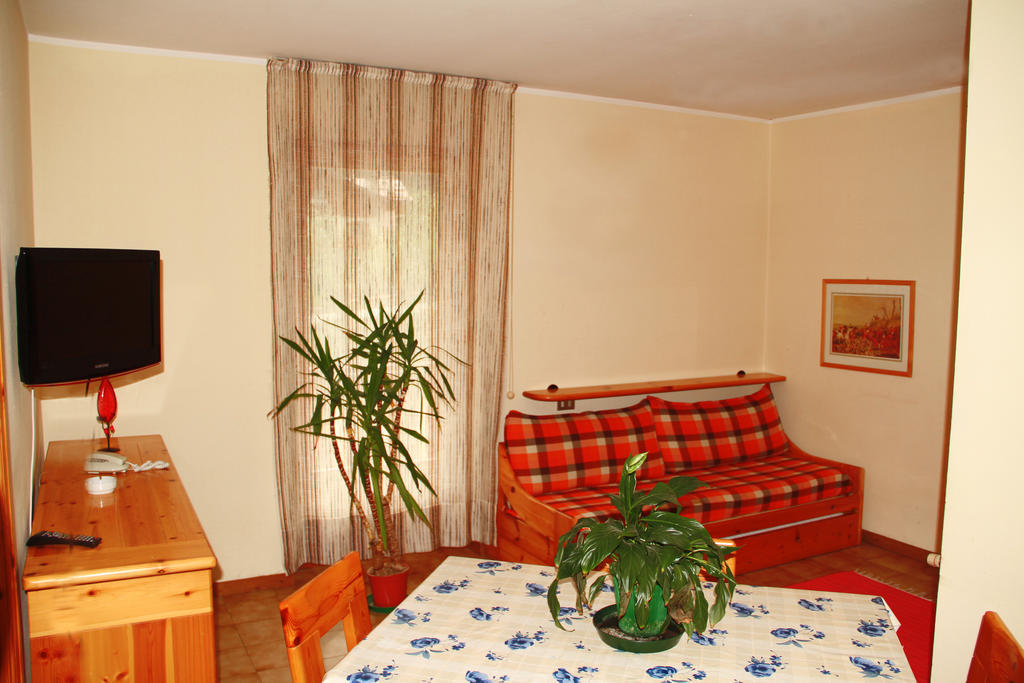 Residence Raethia Tra Bormio E Livigno Pradelle Δωμάτιο φωτογραφία